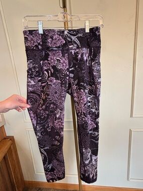 Lululemon Run Leggings Floral Patterned Active Chasing Miles MSRP $118 Sz 8